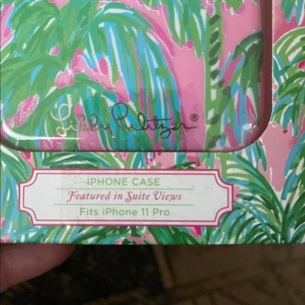 Lilly Pulitzer iPhone 11 Pro Case - Pink Blossom / Suite Views Palm Trees Print